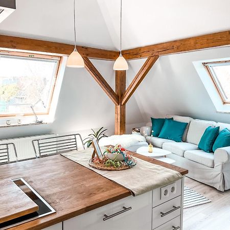 Stilvolle Dachgeschosswohnung In Duesternbrook Kiel Exteriér fotografie