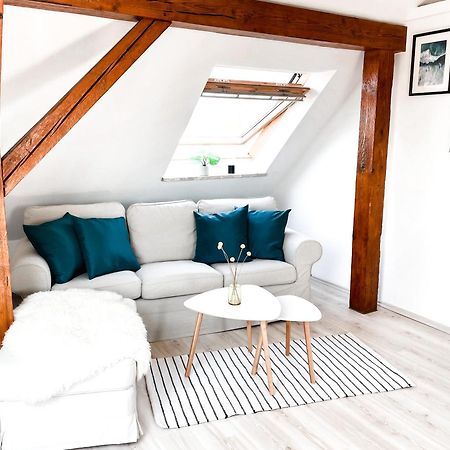 Stilvolle Dachgeschosswohnung In Duesternbrook Kiel Exteriér fotografie