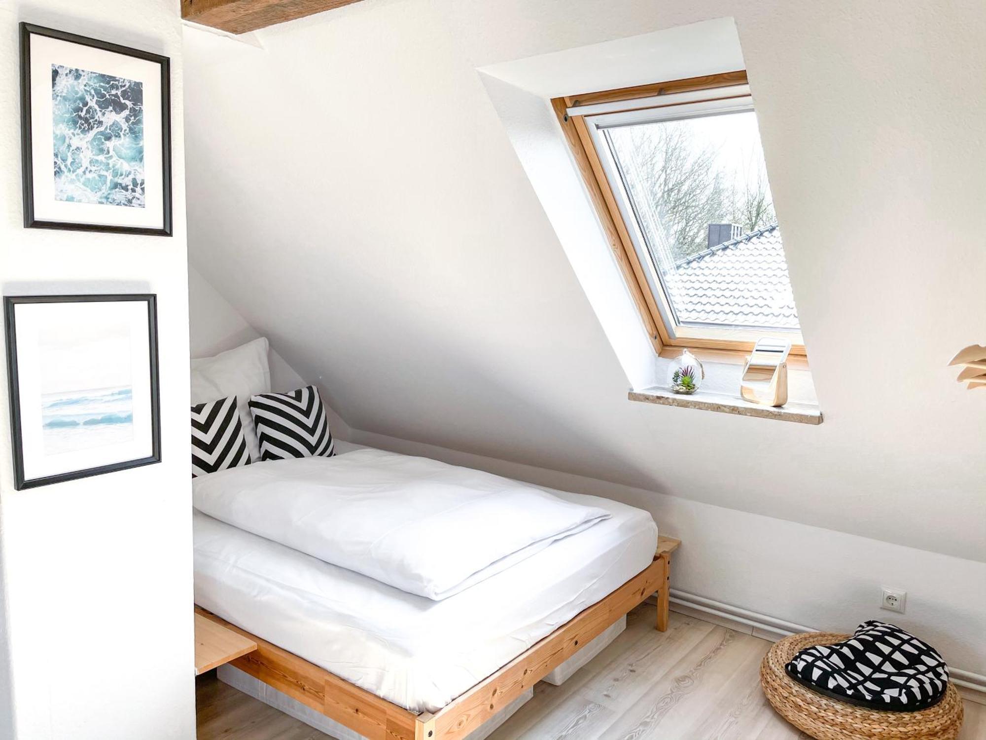 Stilvolle Dachgeschosswohnung In Duesternbrook Kiel Exteriér fotografie