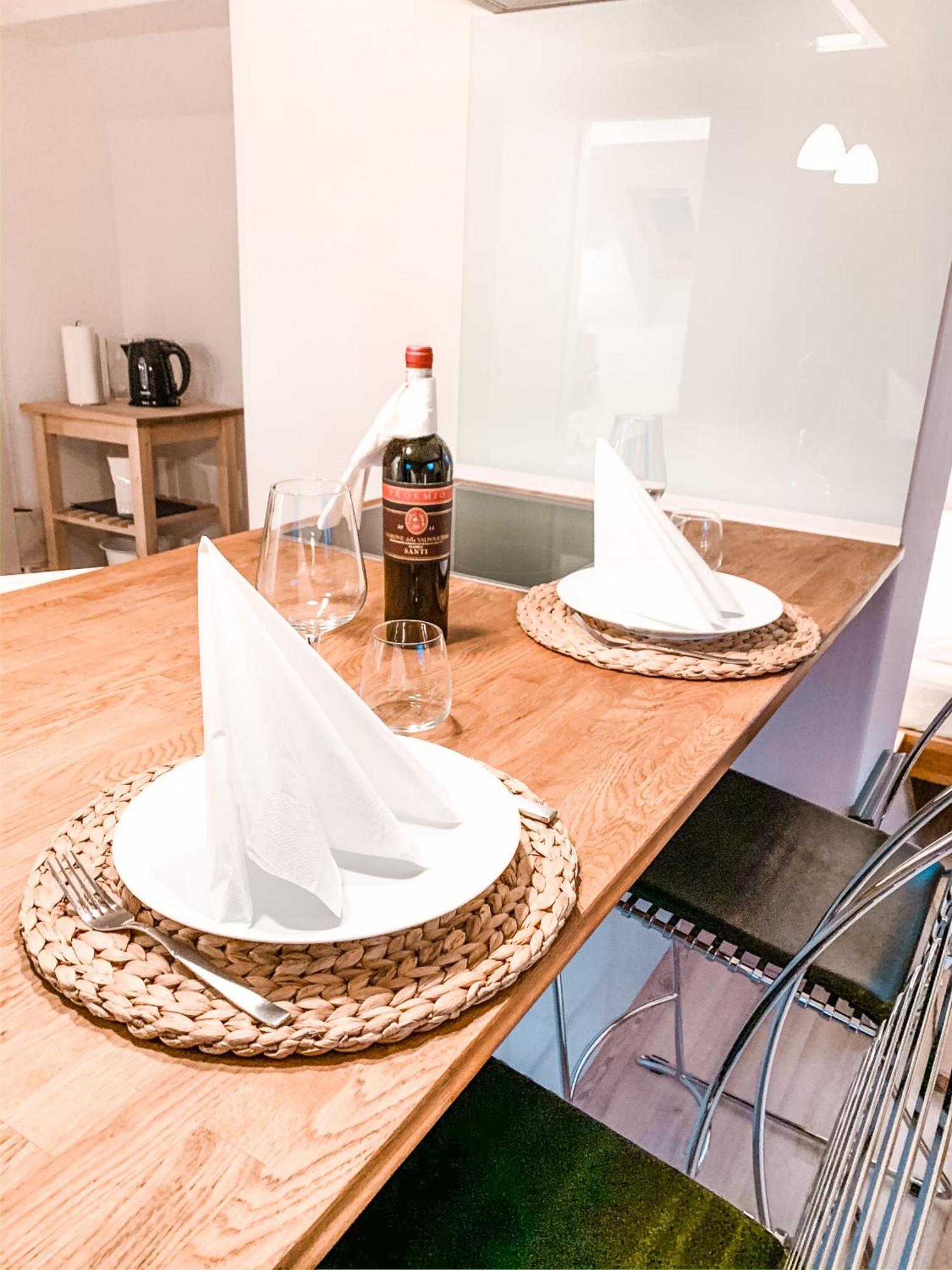 Stilvolle Dachgeschosswohnung In Duesternbrook Kiel Exteriér fotografie